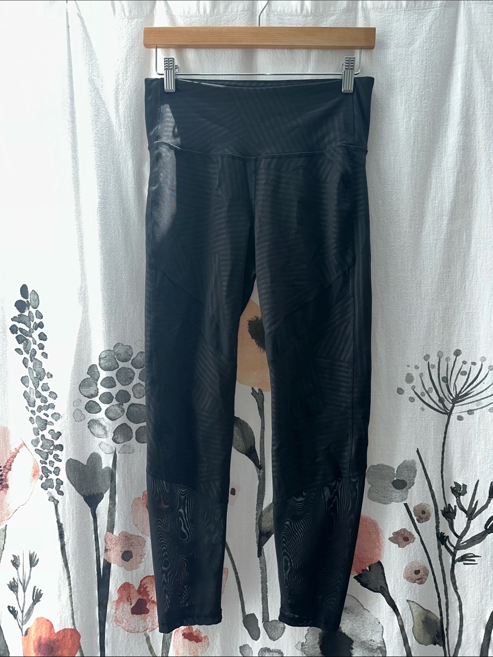 Old Navy Black High-Rise Textured Leggings